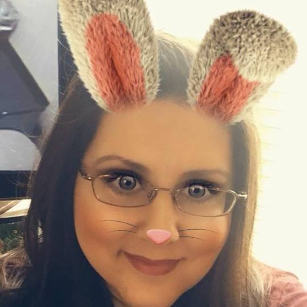 Meet your Posher, Tee